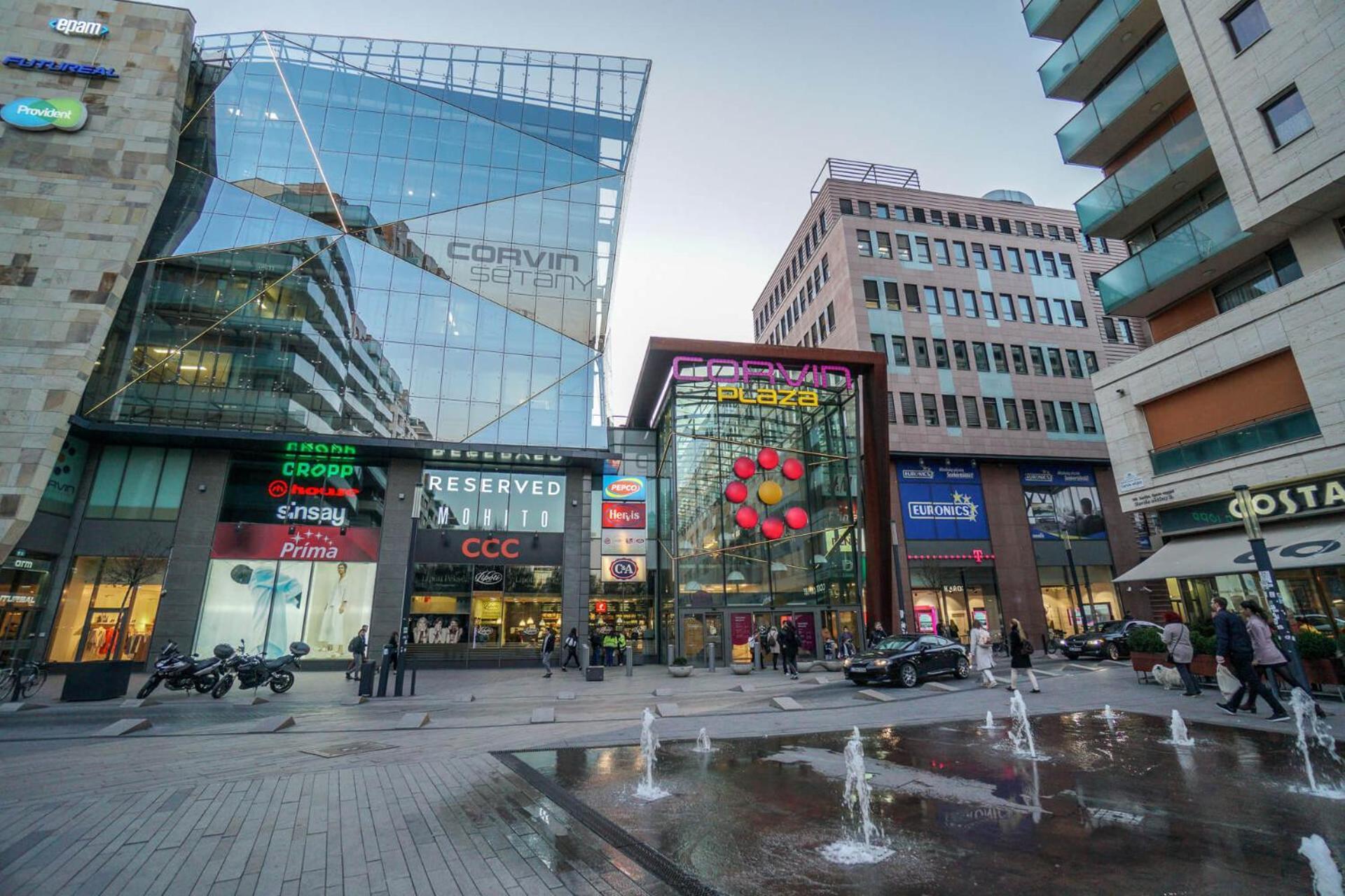 Mega Sale - Book Now - Corvin Royal Apartments Budapest Eksteriør billede